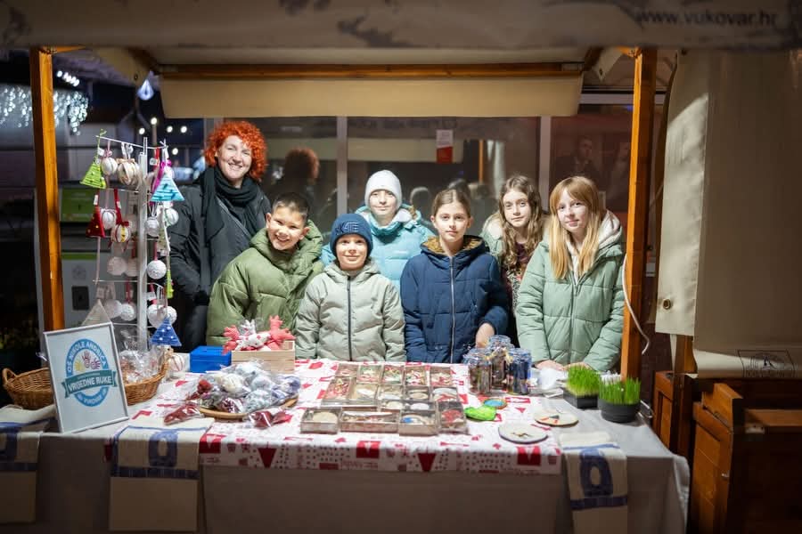 Vrijedne ruke na božićnim događanjima